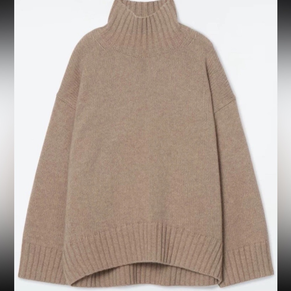 Cos chunky cashmere turtleneck undyed beige color
